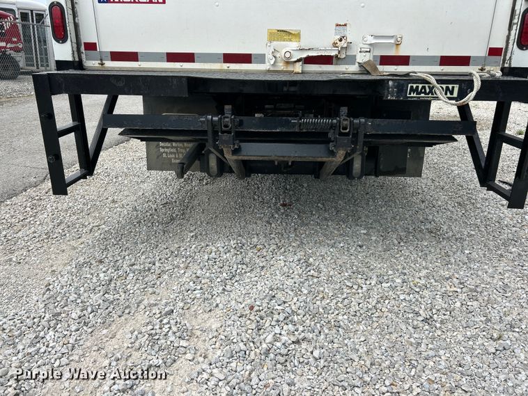 image for item FT6110 2015 Mitsubishi Fuso FE130 box truck