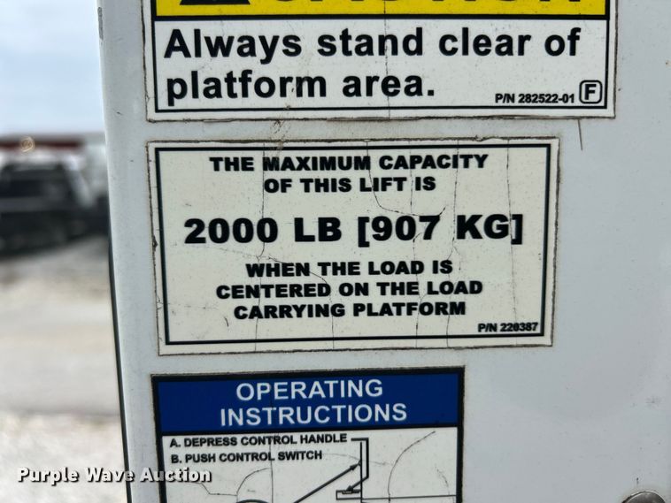 image for item FT6110 2015 Mitsubishi Fuso FE130 box truck