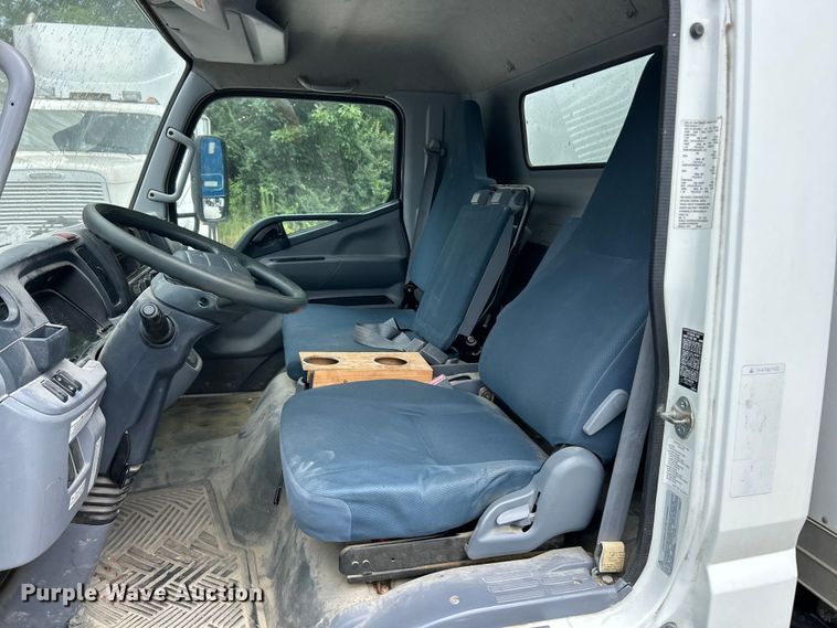 image for item FT6110 2015 Mitsubishi Fuso FE130 box truck