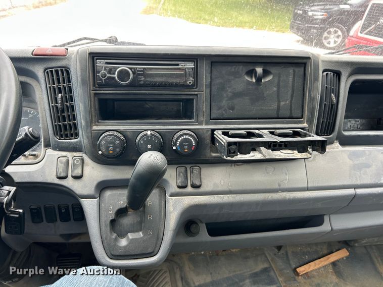 image for item FT6110 2015 Mitsubishi Fuso FE130 box truck