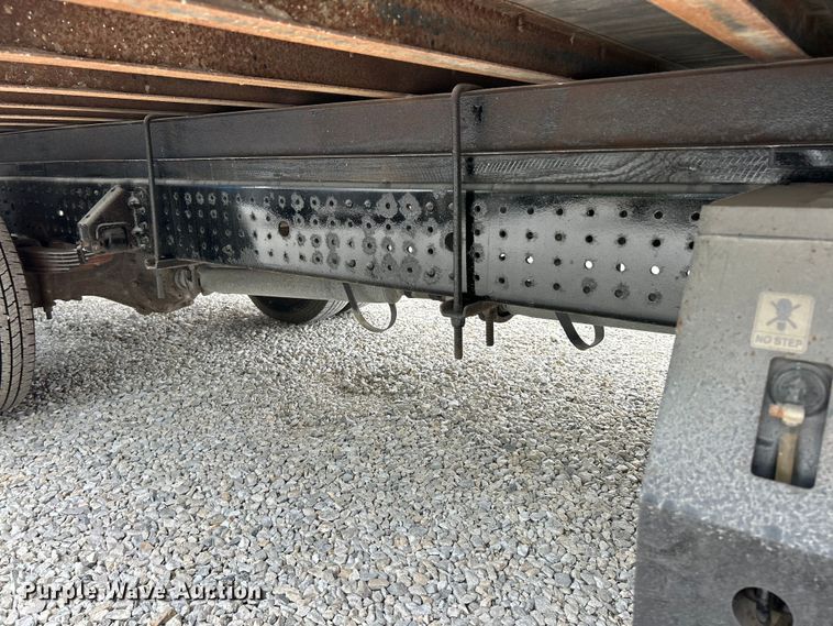 image for item FT6110 2015 Mitsubishi Fuso FE130 box truck