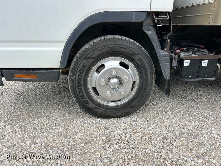 image for item FT6110 2015 Mitsubishi Fuso FE130 box truck