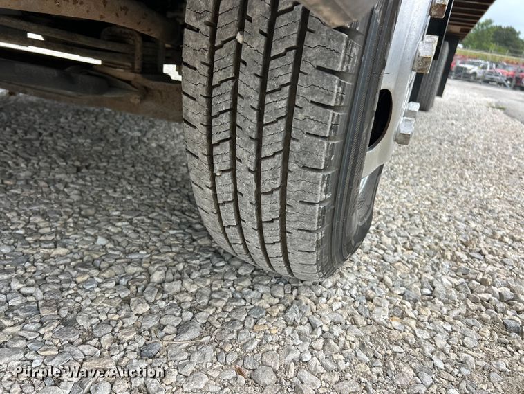 image for item FT6110 2015 Mitsubishi Fuso FE130 box truck