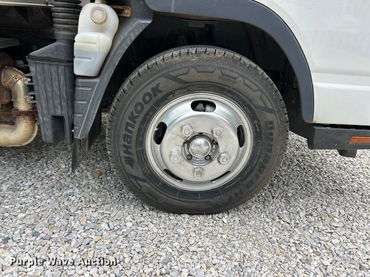 image for item FT6110 2015 Mitsubishi Fuso FE130 box truck