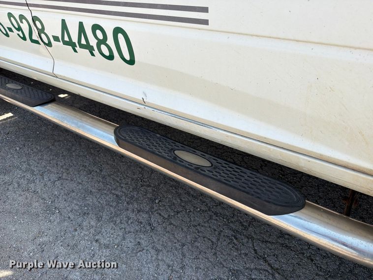 image for item FT6114 2012 Dodge Ram 3500 Crew Cab utility bed pickup truck