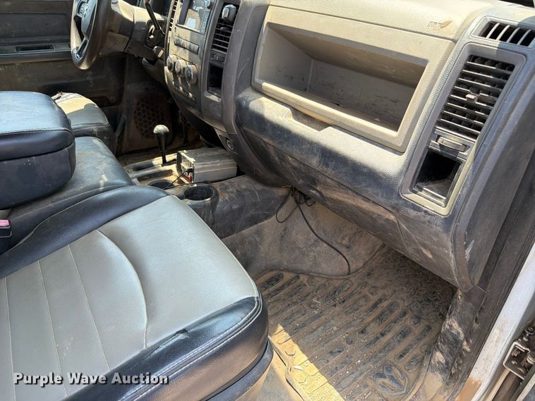 image for item FT6114 2012 Dodge Ram 3500 Crew Cab utility bed pickup truck