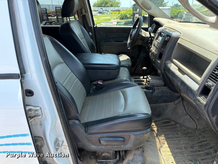 image for item FT6114 2012 Dodge Ram 3500 Crew Cab utility bed pickup truck