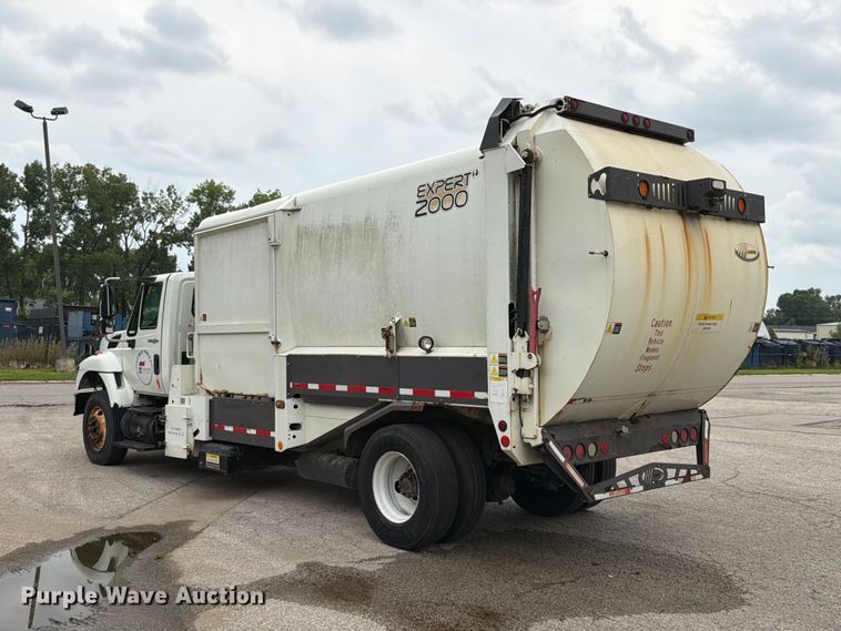 image for item FT6119 2009 International 7400 SBA refuse truck