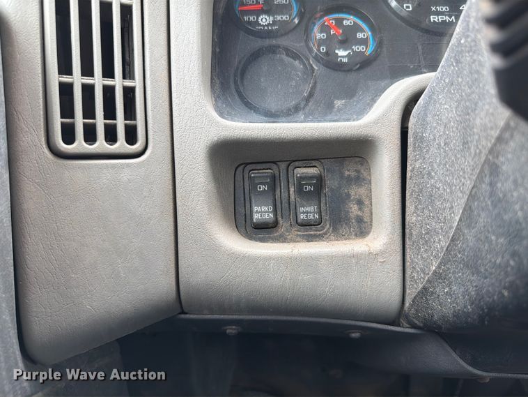 image for item FT6119 2009 International 7400 SBA refuse truck