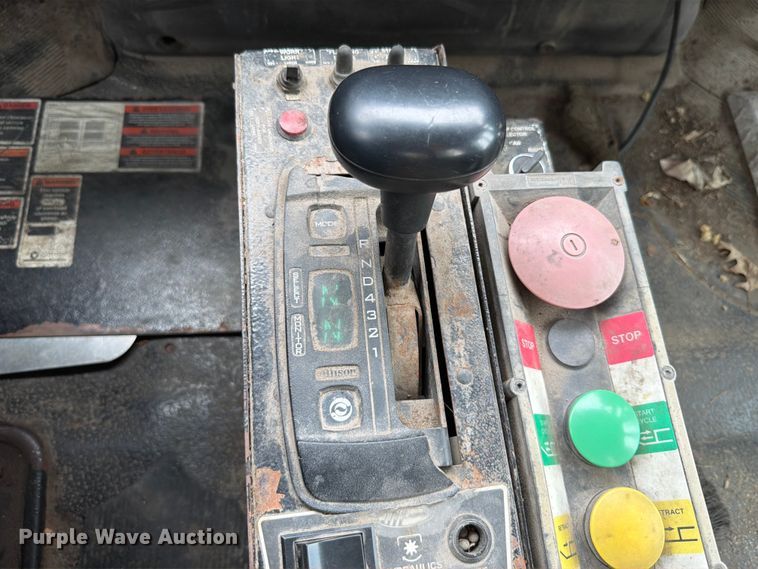 image for item FT6119 2009 International 7400 SBA refuse truck