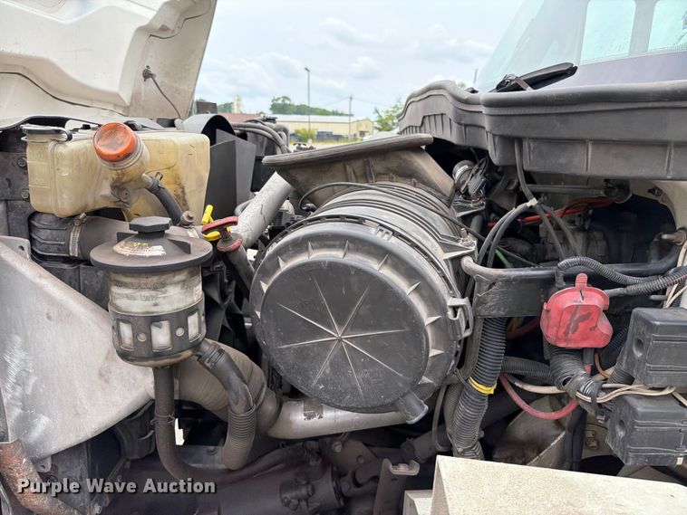 image for item FT6119 2009 International 7400 SBA refuse truck