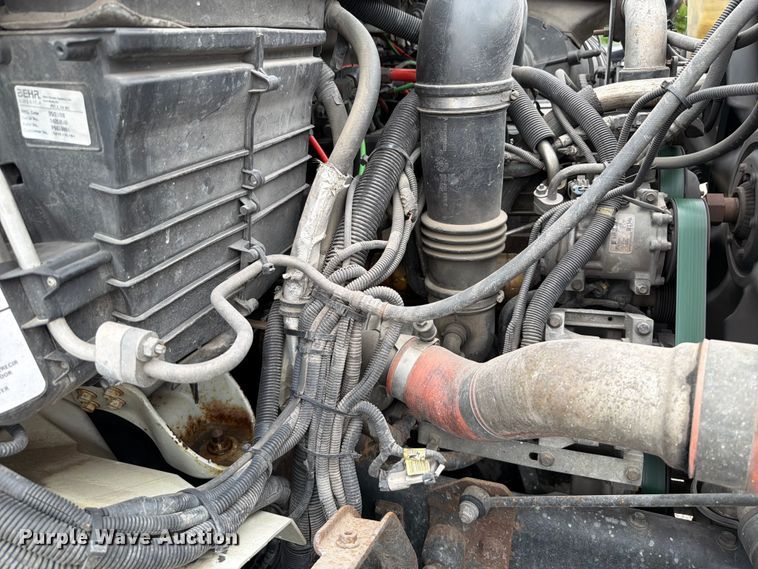 image for item FT6119 2009 International 7400 SBA refuse truck