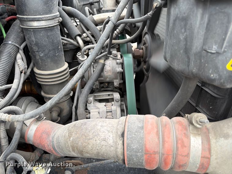 image for item FT6119 2009 International 7400 SBA refuse truck