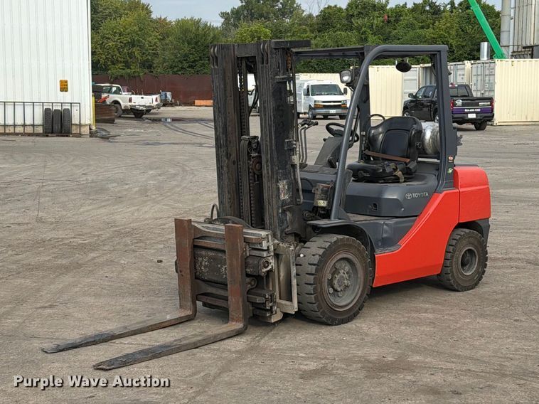 Toyota 8FGU30 forklift