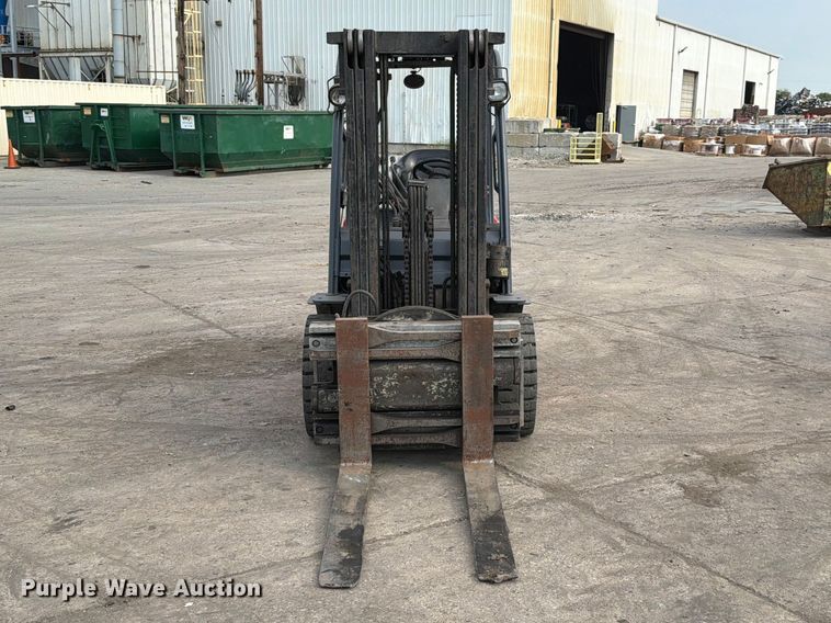 image for item FT6133 Toyota 8FGU30 forklift