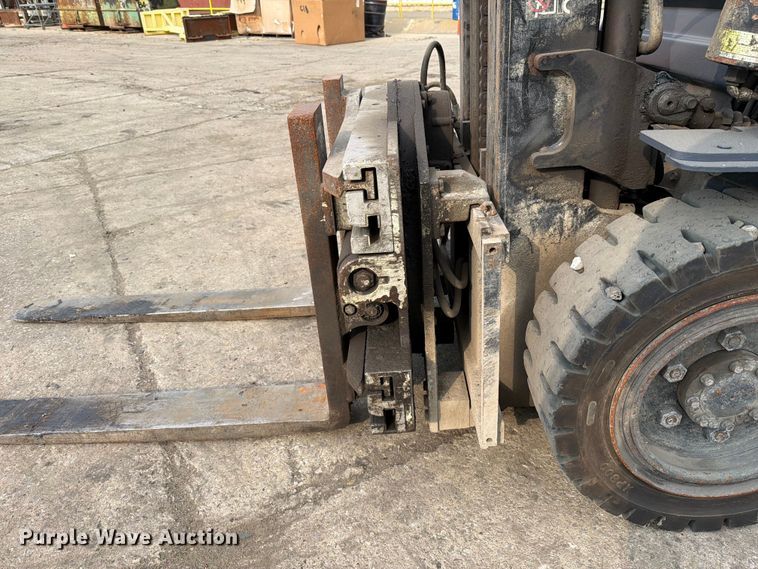 image for item FT6133 Toyota 8FGU30 forklift