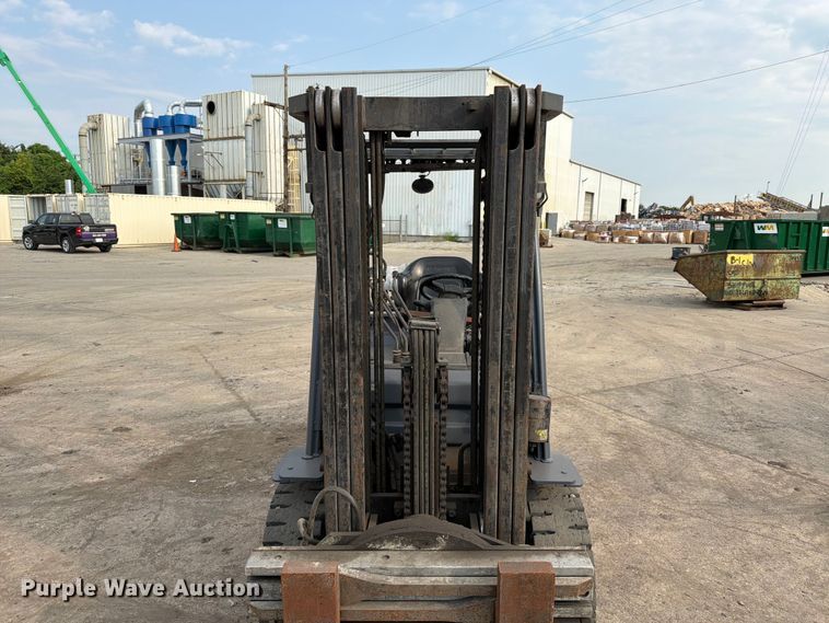 image for item FT6133 Toyota 8FGU30 forklift