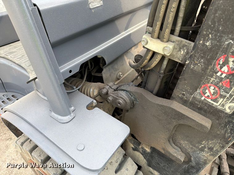 image for item FT6133 Toyota 8FGU30 forklift