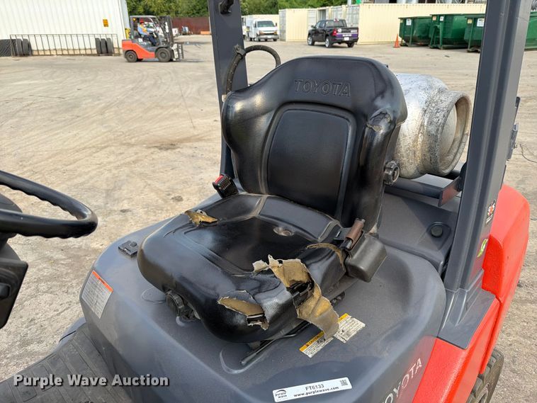 image for item FT6133 Toyota 8FGU30 forklift