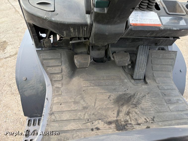 image for item FT6133 Toyota 8FGU30 forklift