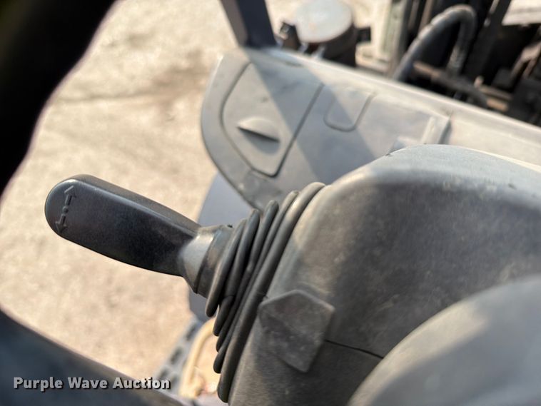 image for item FT6133 Toyota 8FGU30 forklift