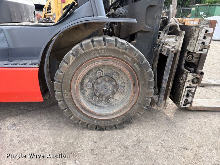 image for item FT6133 Toyota 8FGU30 forklift