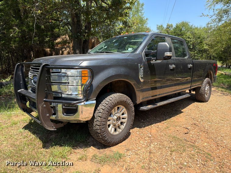 2017 Ford F250 Super Duty Crew Cab pickup truck