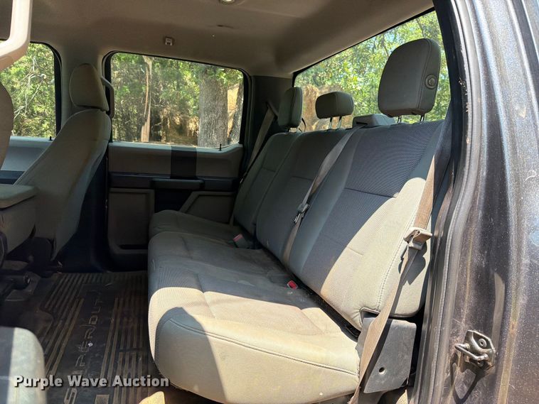 image for item FU1001 2017 Ford F250 Super Duty Crew Cab pickup truck