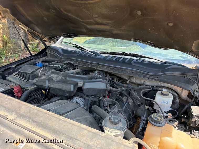 image for item FU1001 2017 Ford F250 Super Duty Crew Cab pickup truck