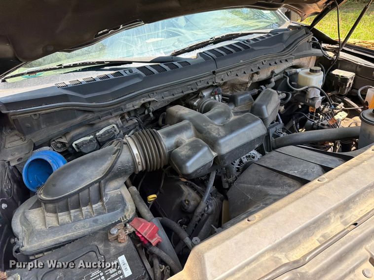 image for item FU1001 2017 Ford F250 Super Duty Crew Cab pickup truck