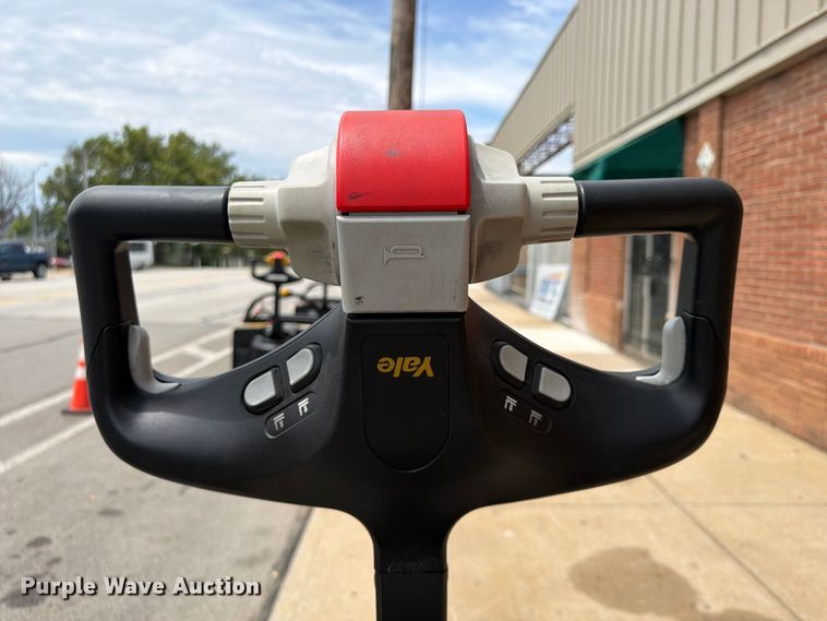 image for item FU4506 2014 Yale MPE060LFN24T2748 pallet jack