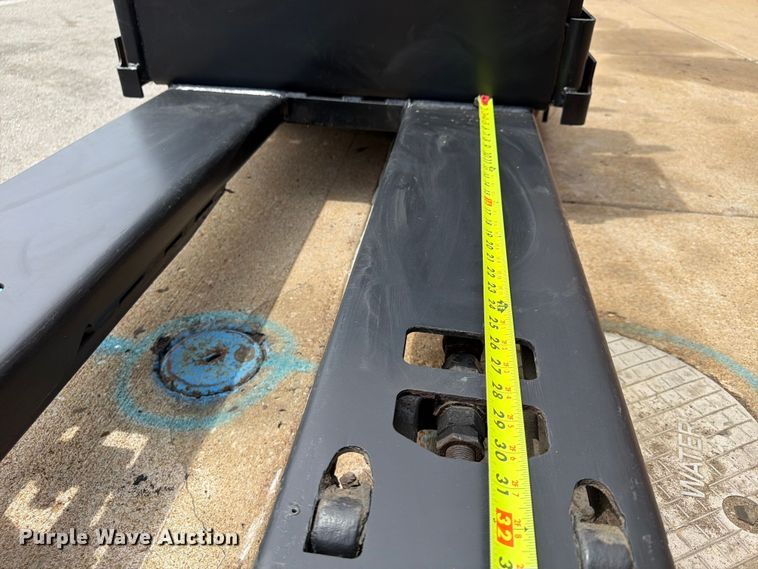image for item FU4506 2014 Yale MPE060LFN24T2748 pallet jack