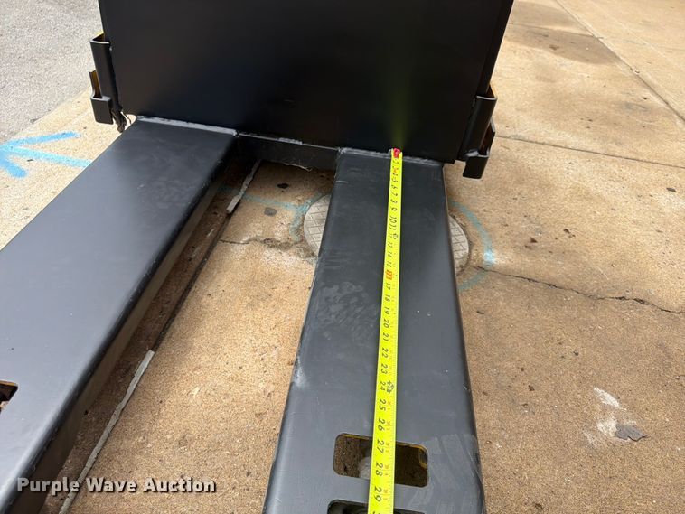 image for item FU4507 2012 Yale MPE060LFN24T2748 pallet jack