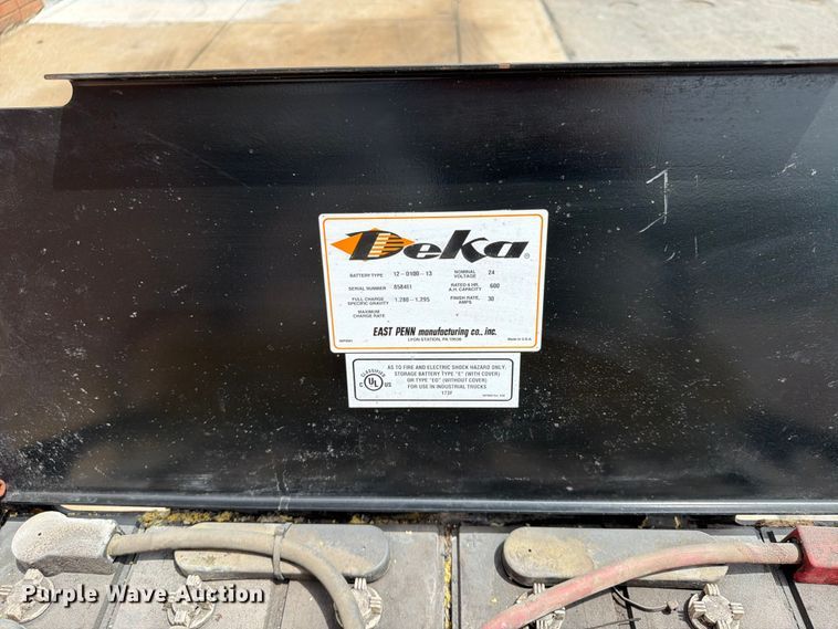 image for item FU4510 2013 Yale MPE060LFN2AT27 pallet jack