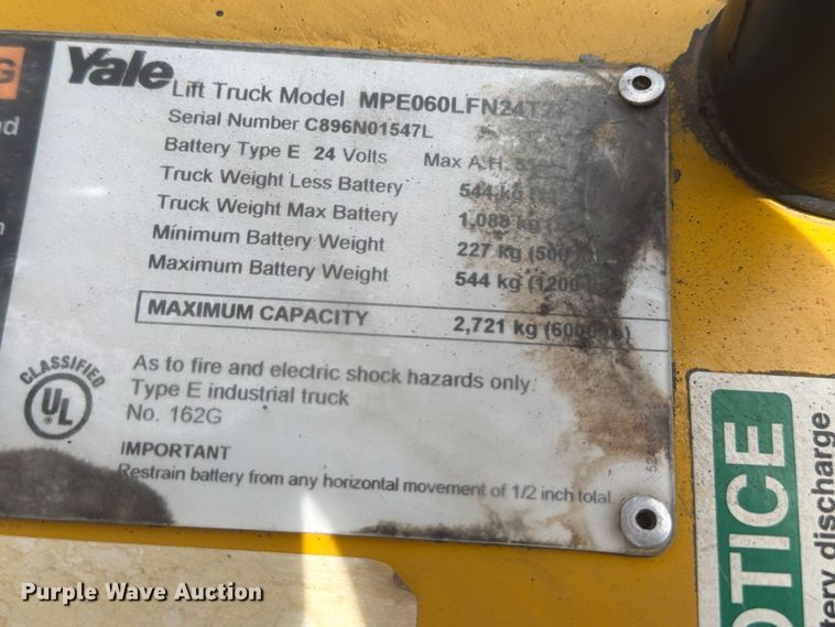 image for item FU4510 2013 Yale MPE060LFN2AT27 pallet jack