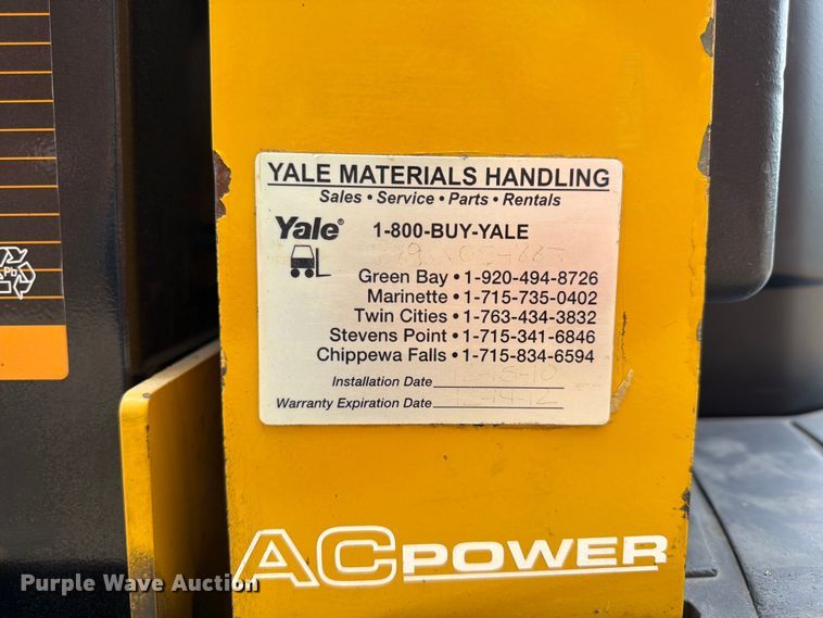 image for item FU4511 2010 Yale MPE060LFN24T2748 pallet jack