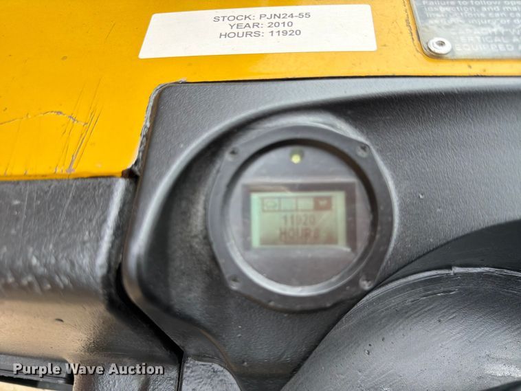 image for item FU4511 2010 Yale MPE060LFN24T2748 pallet jack