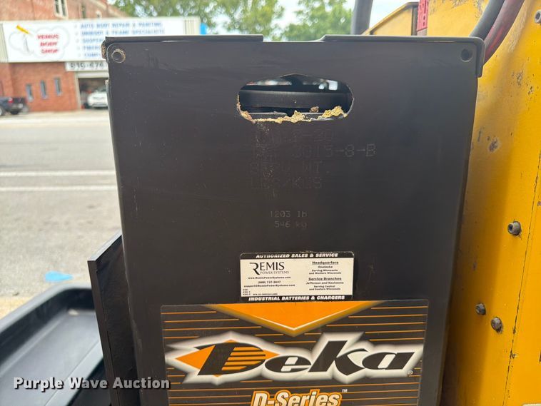 image for item FU4513 2008 Yale MPE060LFN24T2748 pallet jack