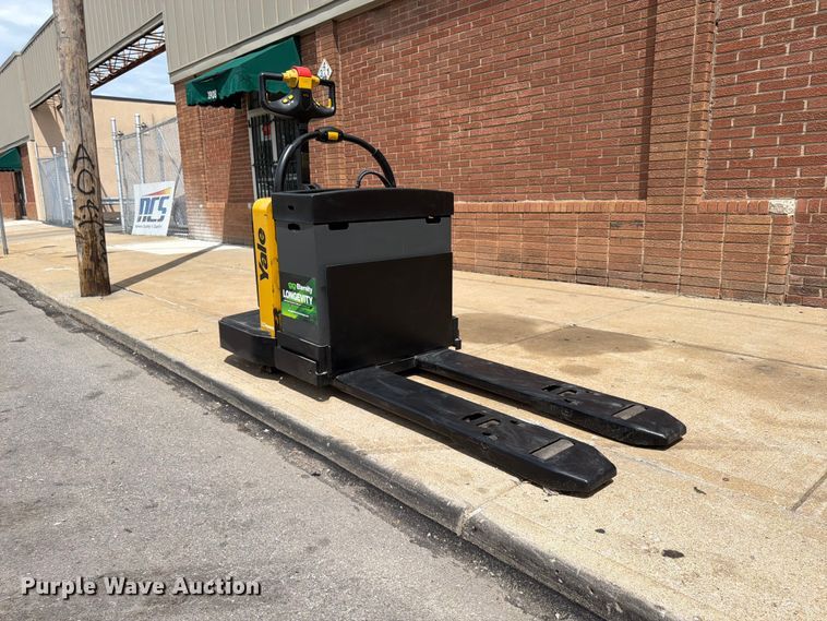 image for item FU4514 2011 Yale MPE060LFN24T2748 pallet jack