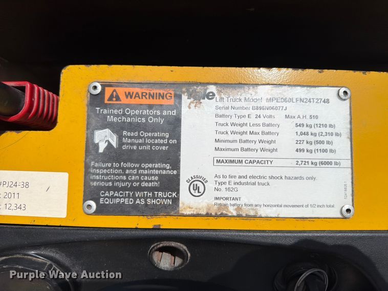image for item FU4514 2011 Yale MPE060LFN24T2748 pallet jack