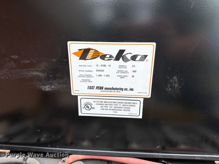 image for item FU4515 2014 Yale MPE060LFN24T2748 pallet jack