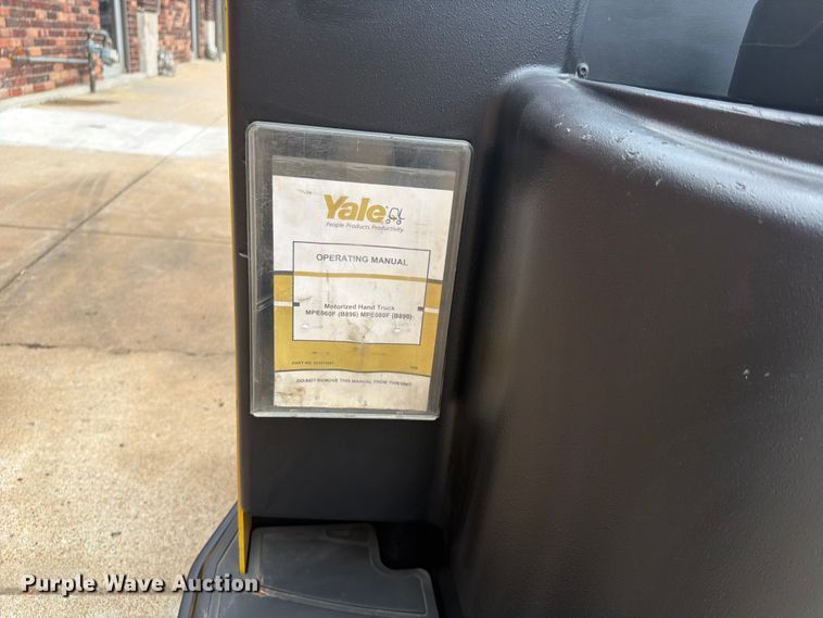image for item FU4515 2014 Yale MPE060LFN24T2748 pallet jack