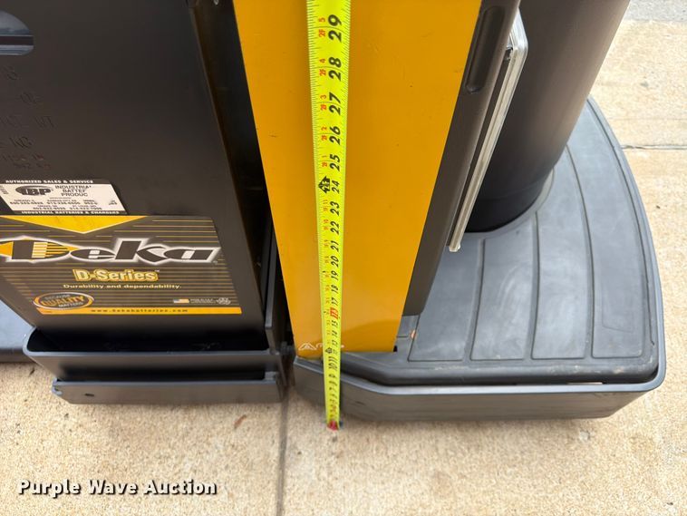 image for item FU4515 2014 Yale MPE060LFN24T2748 pallet jack