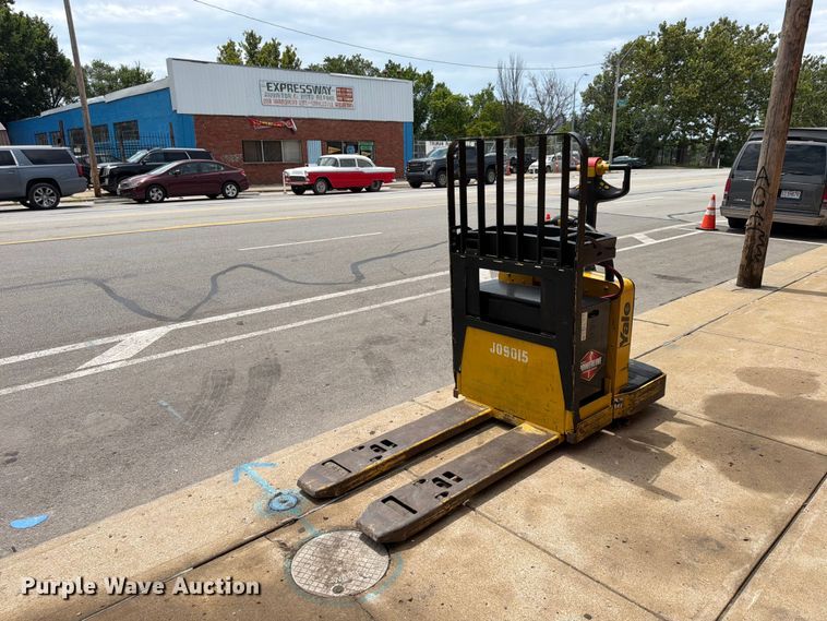 2008 Yale MPE060LFN24T2748 pallet jack