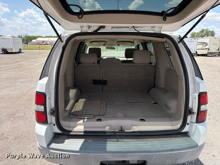 image for item MZ9732 2006 Ford Explorer SUV