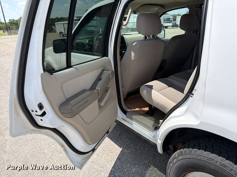 image for item MZ9732 2006 Ford Explorer SUV
