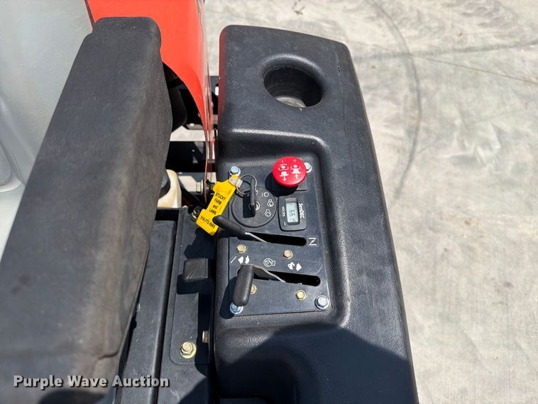 image for item MZ9753 Ariens Zoom 54 XL ZTR lawn mower