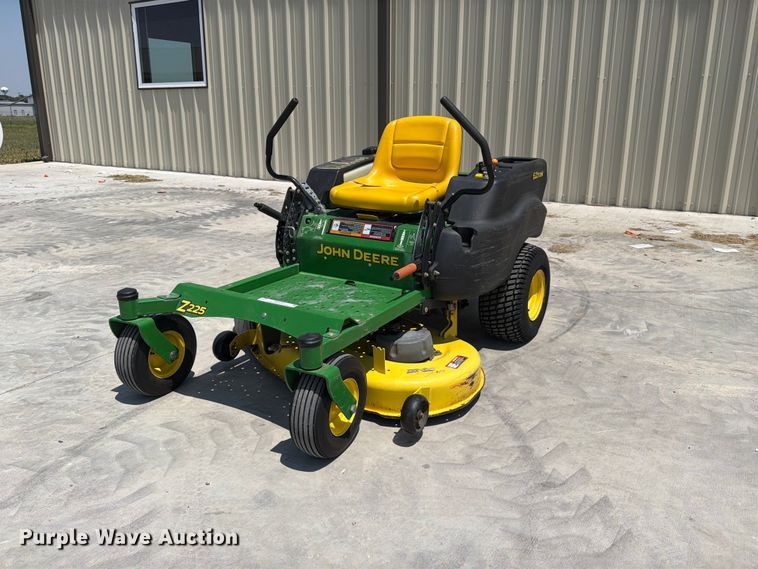 2007 John Deere Z225A EZtrak ZTR lawn mower