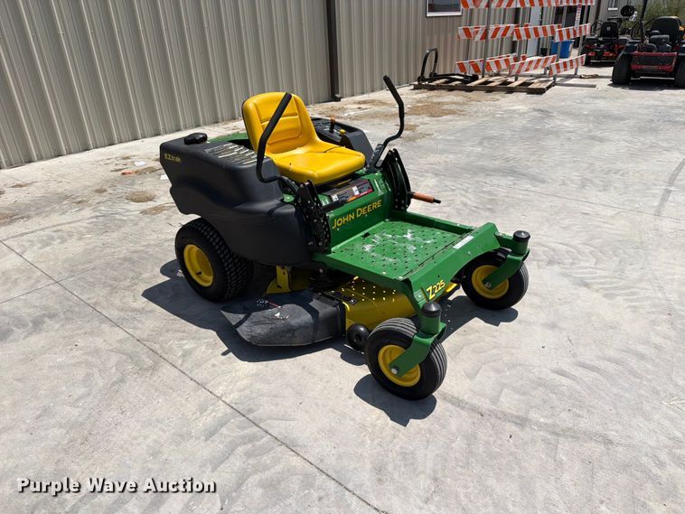 image for item MZ9755 2007 John Deere Z225A EZtrak ZTR lawn mower