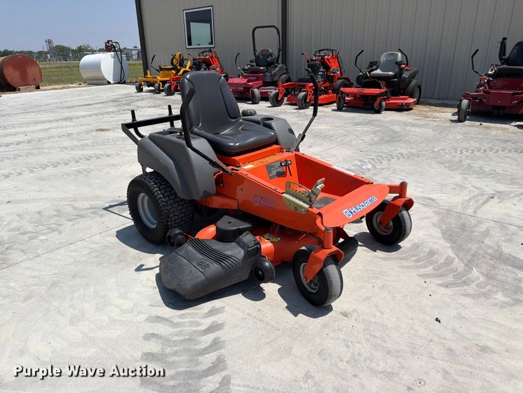 image for item MZ9756 2003 Husqvarna CZ4817 ZTR lawn mower